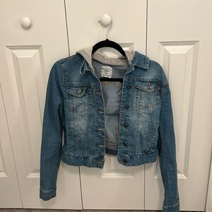 Love Tree Women’s Light Denim Jacket